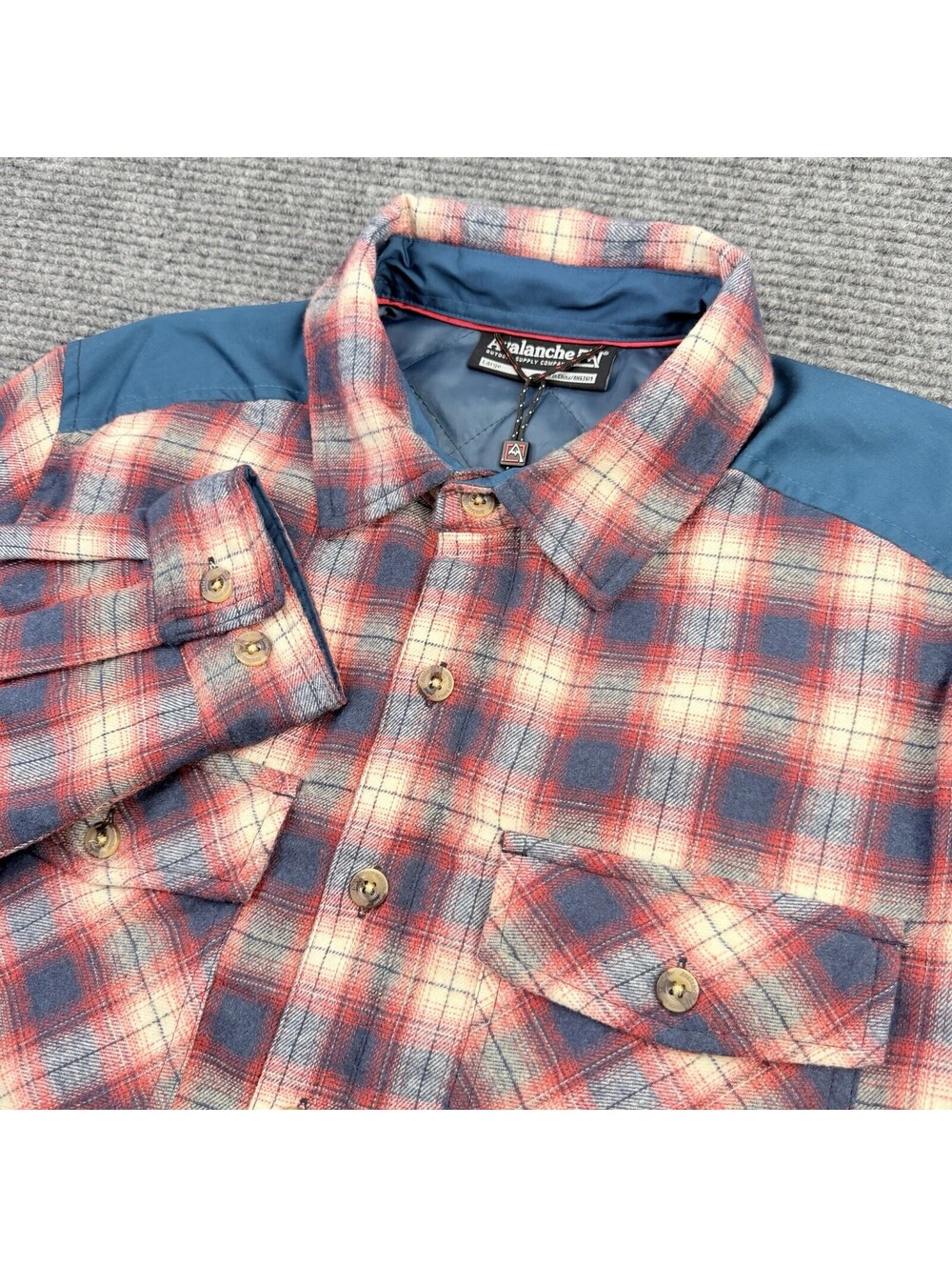 Avalanche Brushed Flannel Shacket Quilted Lining Men’s Size Large Red Plaid NWT